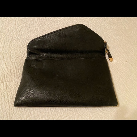 NWT Urban Designs Vegan Leather Handbag! - Picture 7 of 7